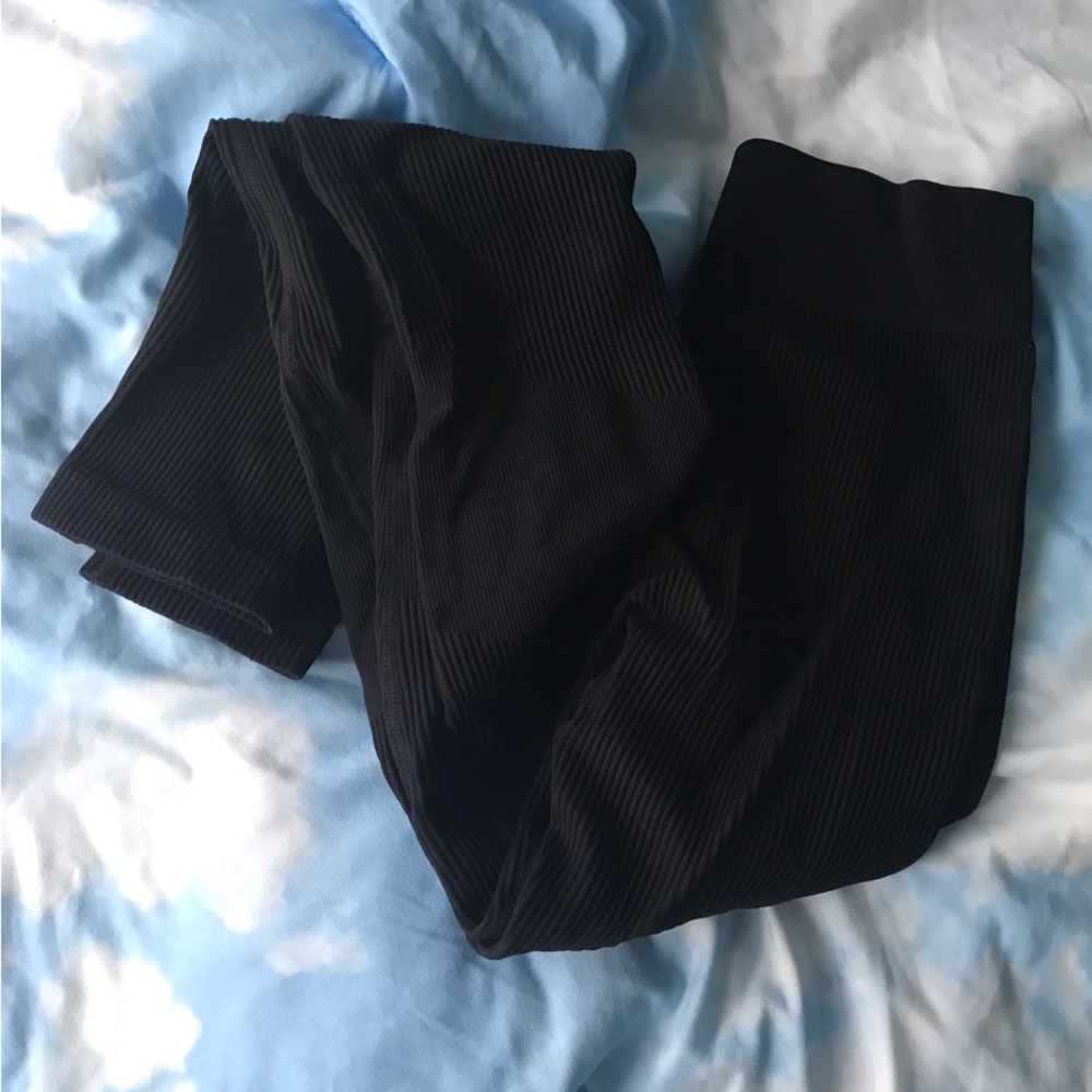Black Ribbed leggings